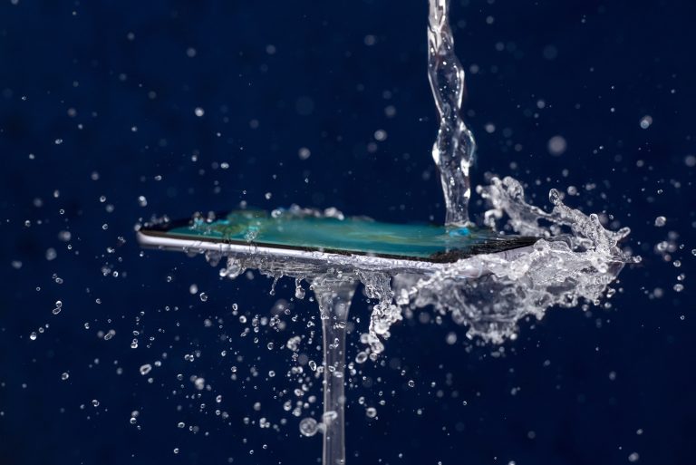 10 Best Water-Resistance Phones in Malaysia